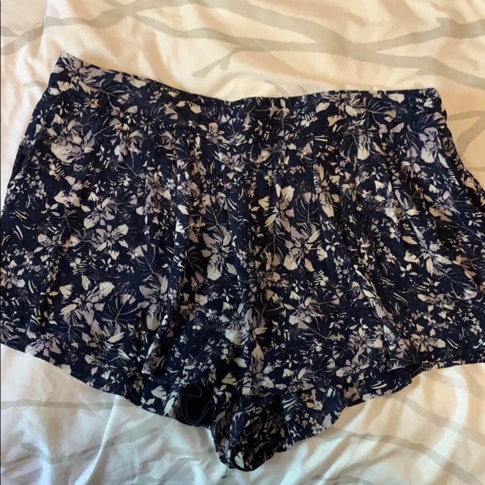 Princess Vera Wang Floral-Navy Blue Shorts/ Skirt